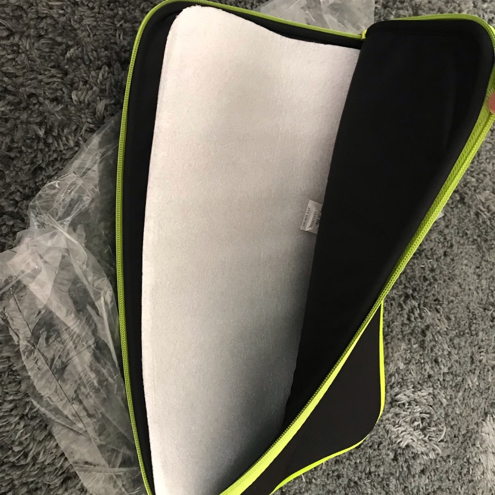 Laptop case - Picture 3 of 3
